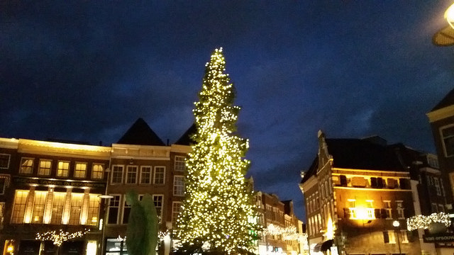 Magische kerstsfeer op de Grote Markt Zwolle