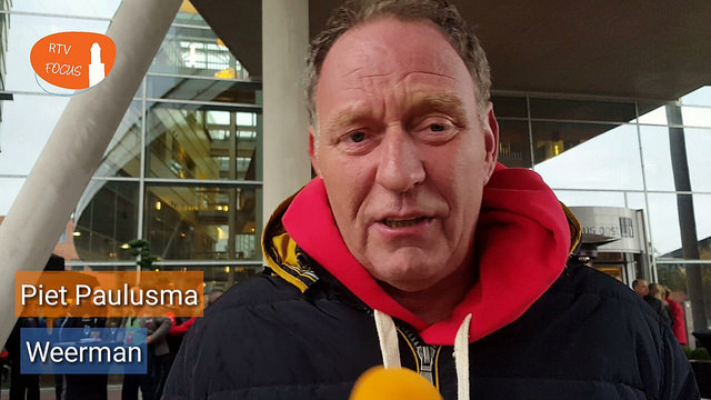 Piet Paulusma presenteert eventjes het weer voor RTV Focus Zwolle